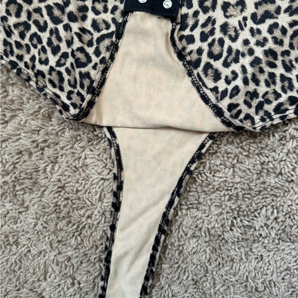 Gaze Black and White Leopard Bodysuit - Picture 4 of 4